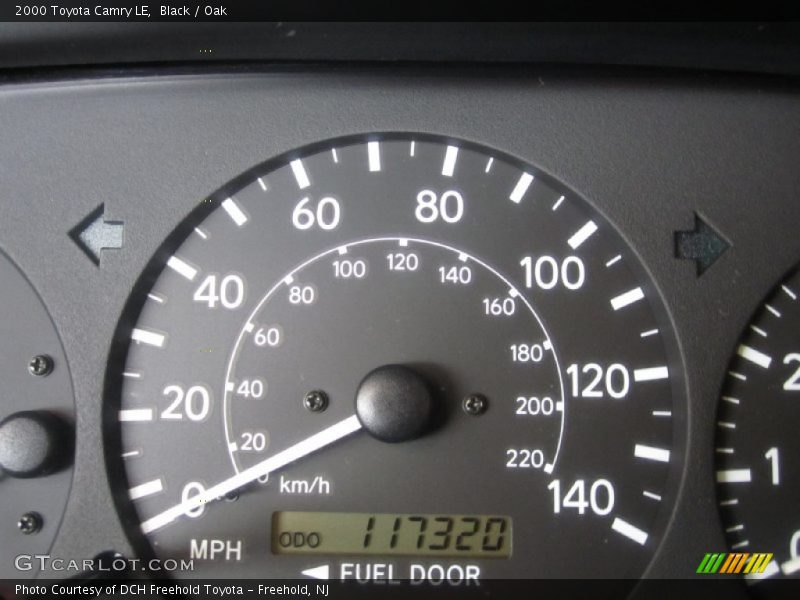 Black / Oak 2000 Toyota Camry LE