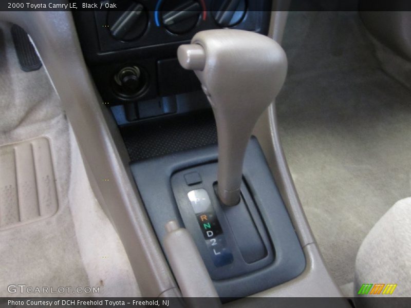 Black / Oak 2000 Toyota Camry LE