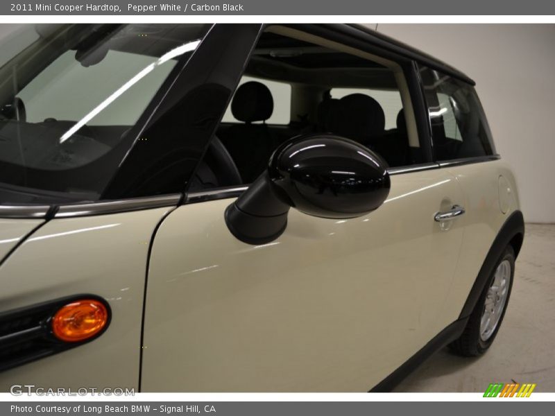 Pepper White / Carbon Black 2011 Mini Cooper Hardtop