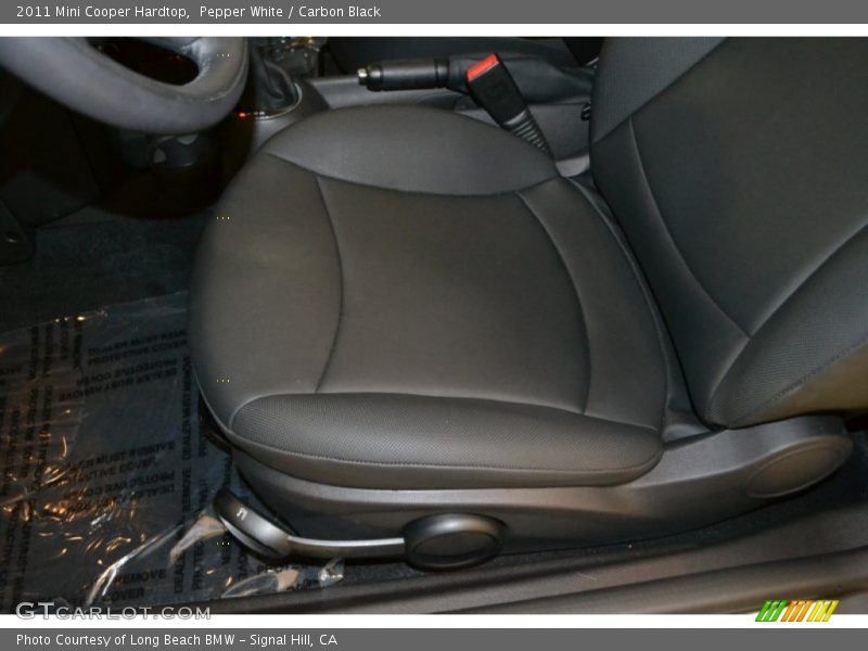 Pepper White / Carbon Black 2011 Mini Cooper Hardtop