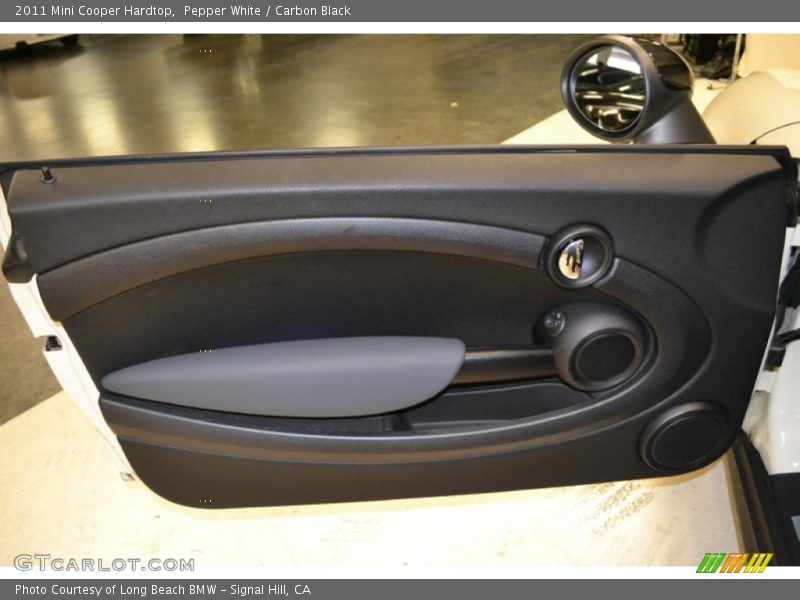 Pepper White / Carbon Black 2011 Mini Cooper Hardtop