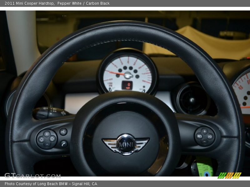 Pepper White / Carbon Black 2011 Mini Cooper Hardtop
