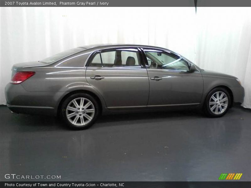 Phantom Gray Pearl / Ivory 2007 Toyota Avalon Limited