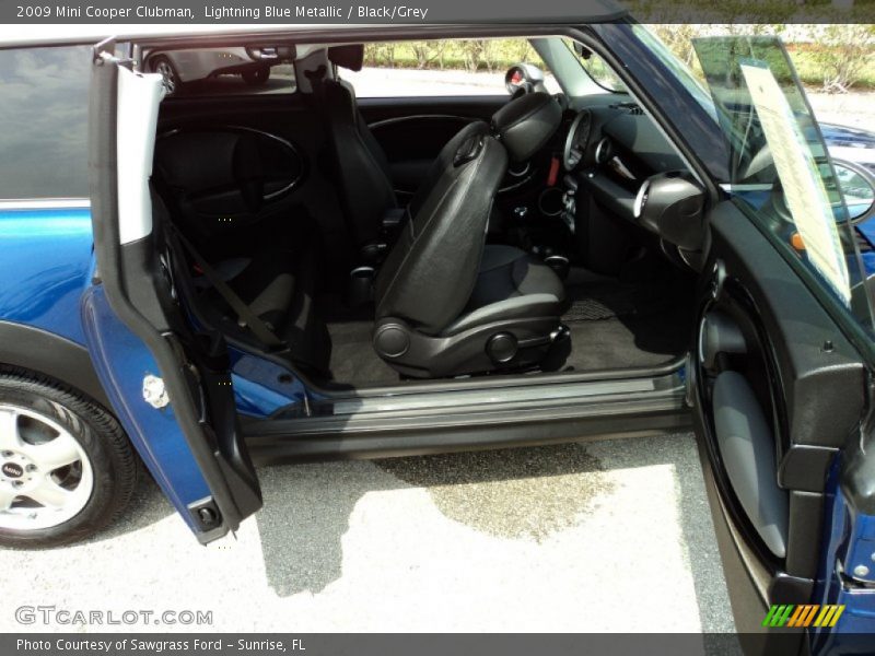 Lightning Blue Metallic / Black/Grey 2009 Mini Cooper Clubman