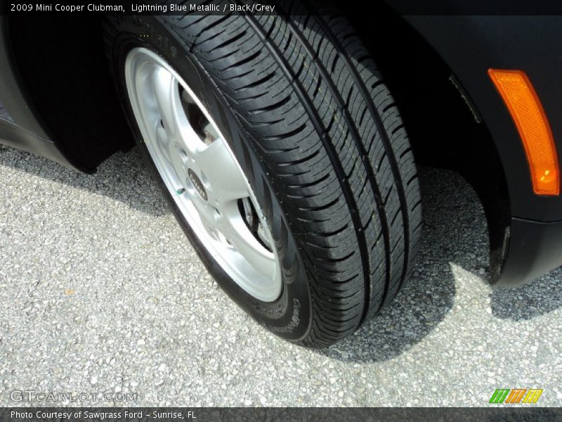 Lightning Blue Metallic / Black/Grey 2009 Mini Cooper Clubman
