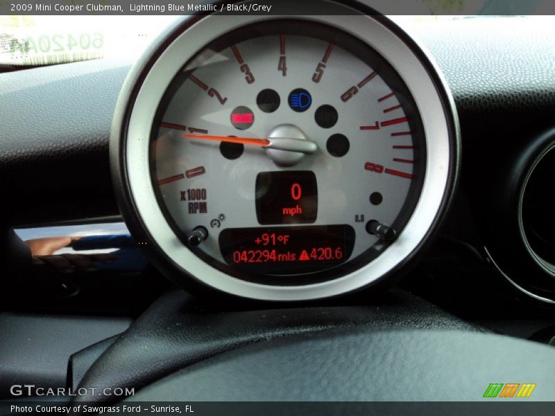 Lightning Blue Metallic / Black/Grey 2009 Mini Cooper Clubman