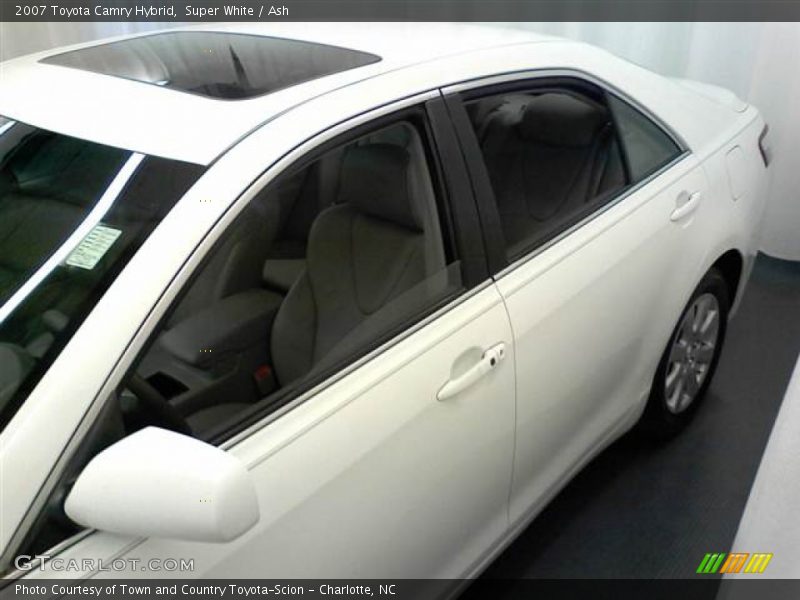Super White / Ash 2007 Toyota Camry Hybrid