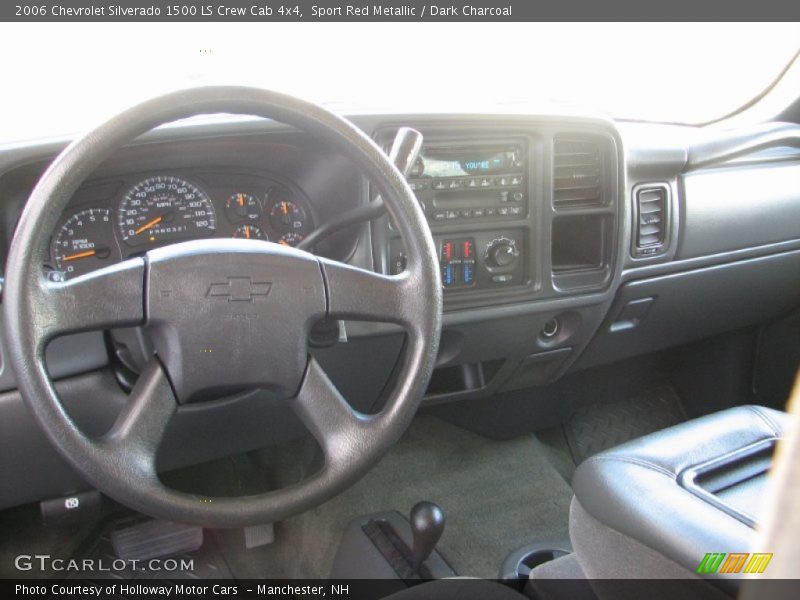 Dashboard of 2006 Silverado 1500 LS Crew Cab 4x4