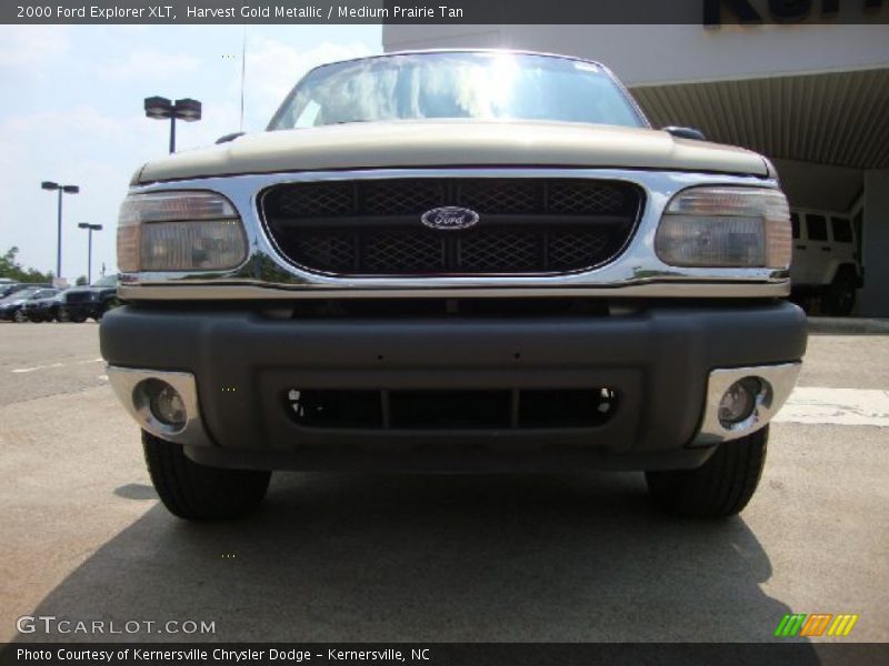 Harvest Gold Metallic / Medium Prairie Tan 2000 Ford Explorer XLT