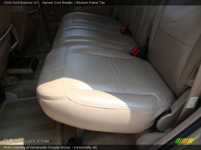Harvest Gold Metallic / Medium Prairie Tan 2000 Ford Explorer XLT