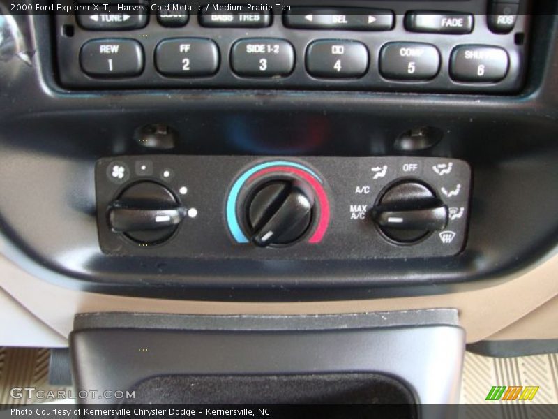 Harvest Gold Metallic / Medium Prairie Tan 2000 Ford Explorer XLT