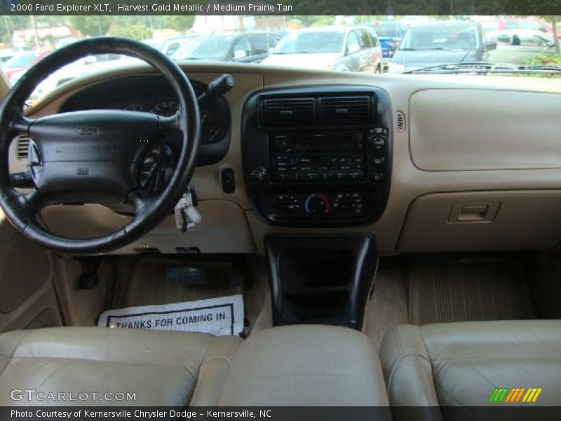 Harvest Gold Metallic / Medium Prairie Tan 2000 Ford Explorer XLT