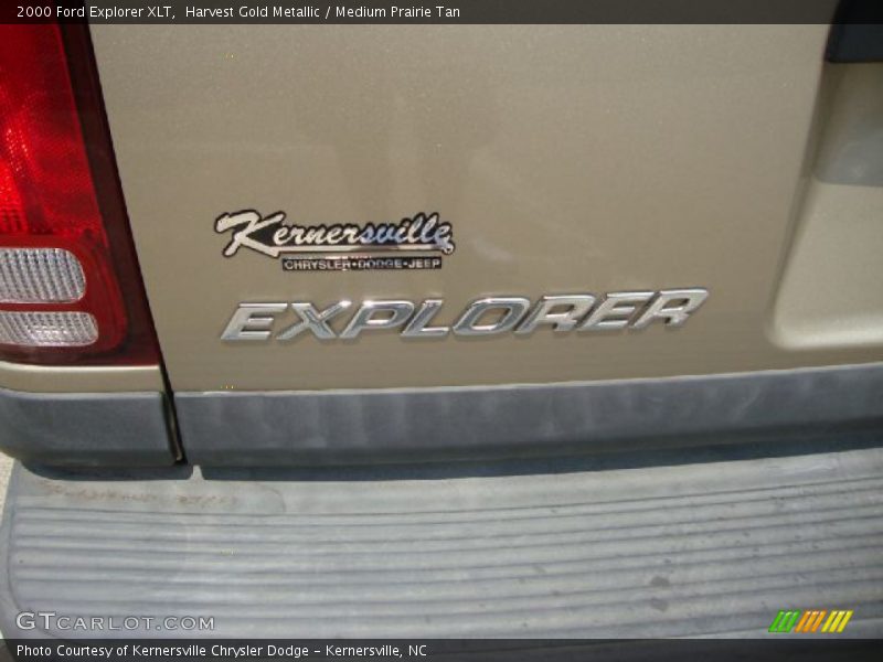 Harvest Gold Metallic / Medium Prairie Tan 2000 Ford Explorer XLT