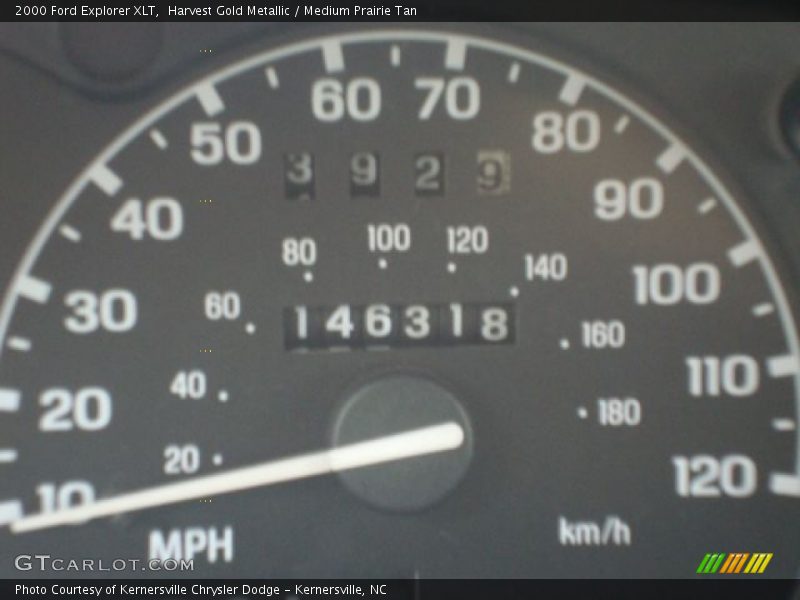 Harvest Gold Metallic / Medium Prairie Tan 2000 Ford Explorer XLT