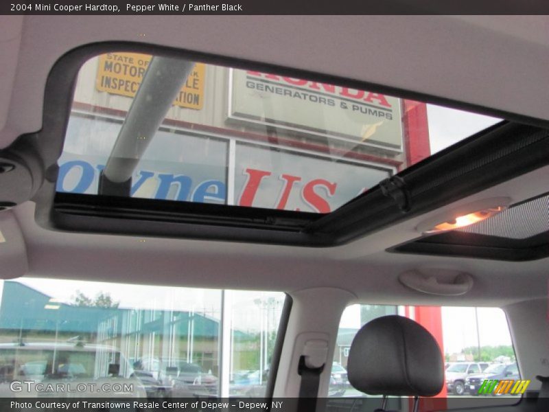 Pepper White / Panther Black 2004 Mini Cooper Hardtop