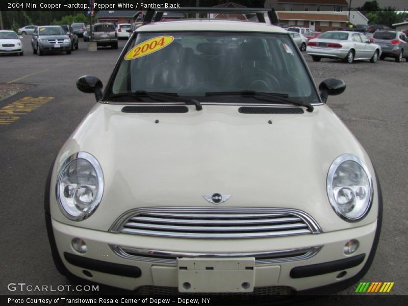 Pepper White / Panther Black 2004 Mini Cooper Hardtop
