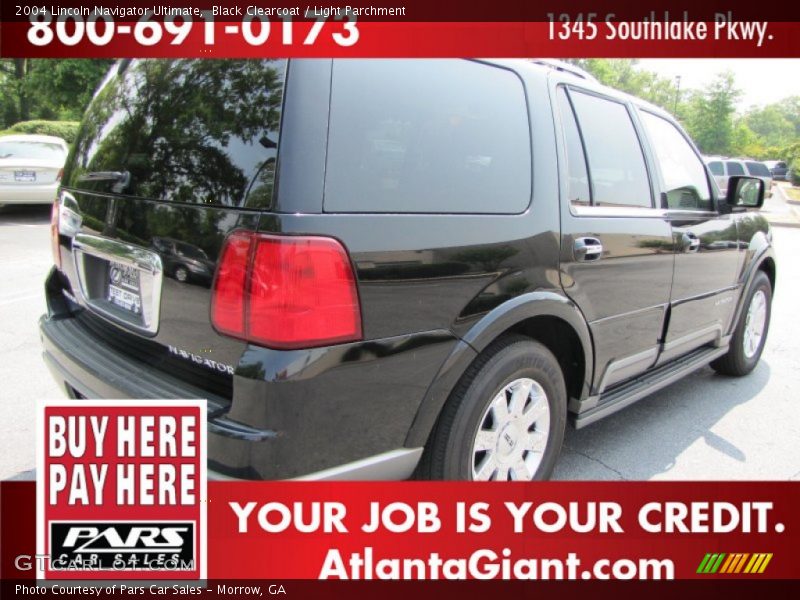 Black Clearcoat / Light Parchment 2004 Lincoln Navigator Ultimate
