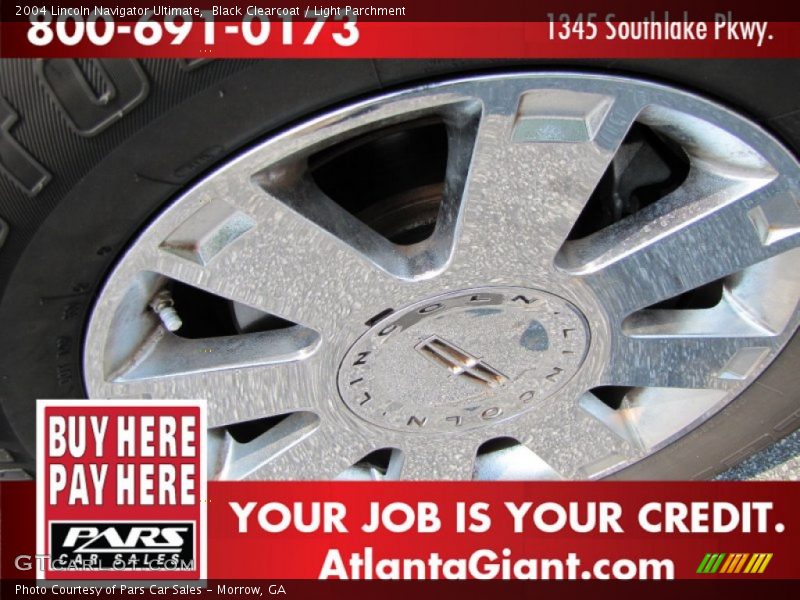 Black Clearcoat / Light Parchment 2004 Lincoln Navigator Ultimate