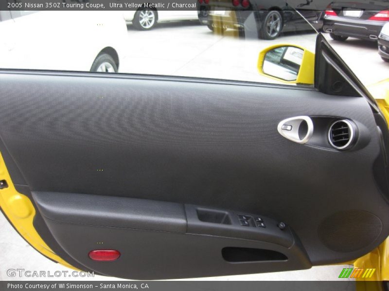 Door Panel of 2005 350Z Touring Coupe