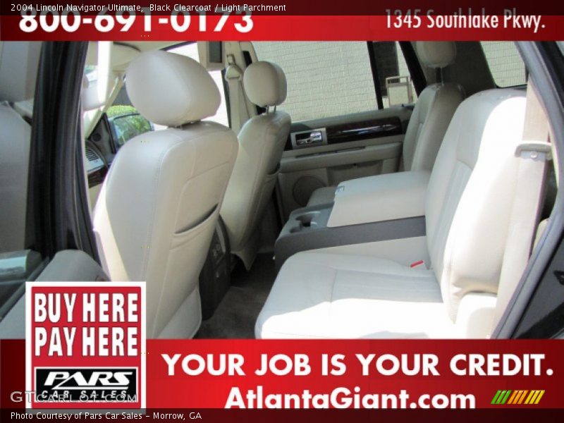 Black Clearcoat / Light Parchment 2004 Lincoln Navigator Ultimate