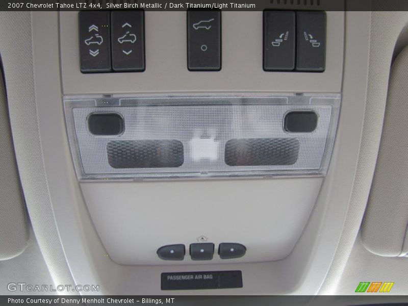 Controls of 2007 Tahoe LTZ 4x4