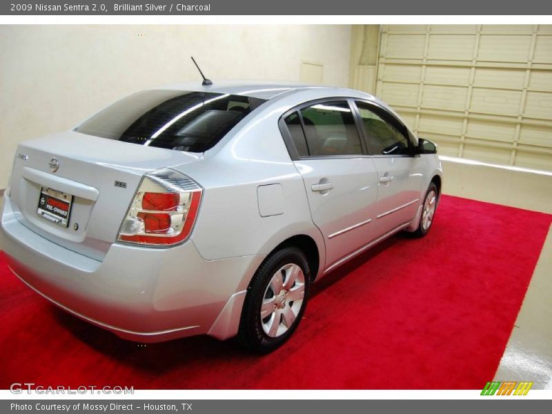 Brilliant Silver / Charcoal 2009 Nissan Sentra 2.0