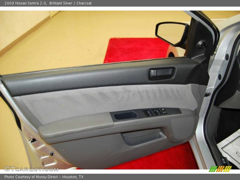 Brilliant Silver / Charcoal 2009 Nissan Sentra 2.0