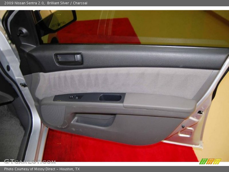 Brilliant Silver / Charcoal 2009 Nissan Sentra 2.0