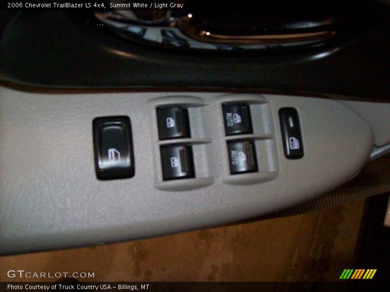 Summit White / Light Gray 2006 Chevrolet TrailBlazer LS 4x4