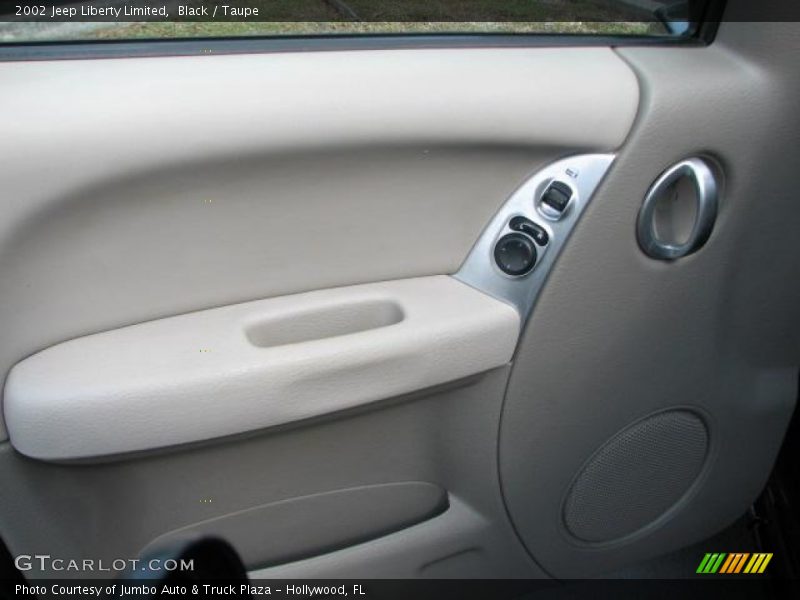 Black / Taupe 2002 Jeep Liberty Limited