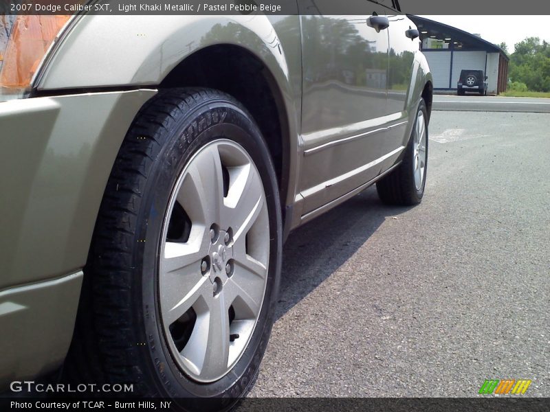 Light Khaki Metallic / Pastel Pebble Beige 2007 Dodge Caliber SXT