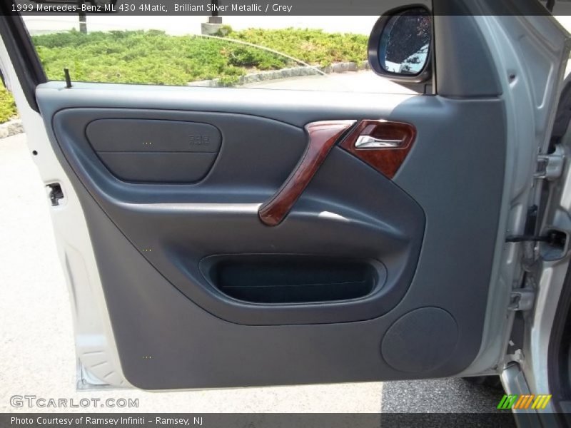 Brilliant Silver Metallic / Grey 1999 Mercedes-Benz ML 430 4Matic