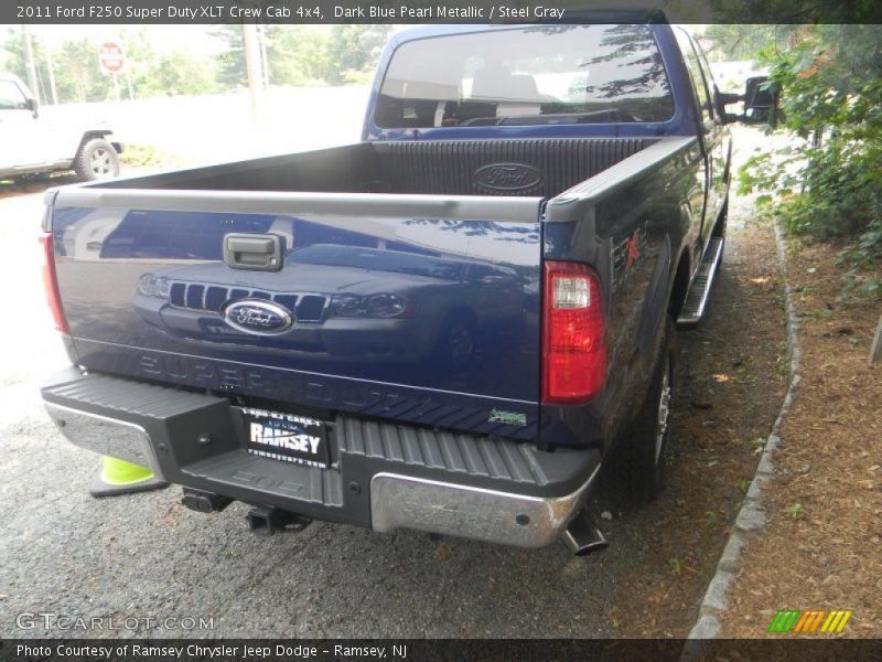 Dark Blue Pearl Metallic / Steel Gray 2011 Ford F250 Super Duty XLT Crew Cab 4x4