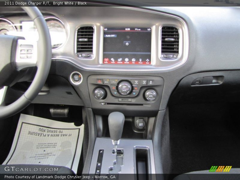 Bright White / Black 2011 Dodge Charger R/T