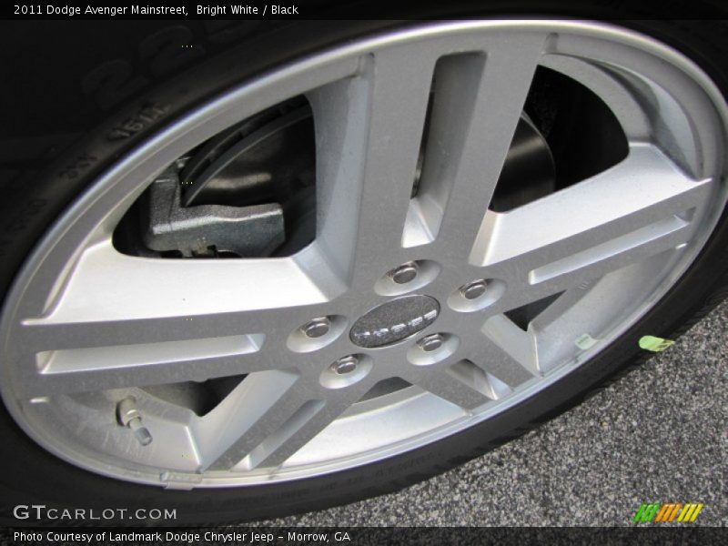 Bright White / Black 2011 Dodge Avenger Mainstreet