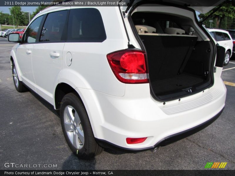 Bianco White / Black/Light Frost Beige 2011 Dodge Journey Mainstreet