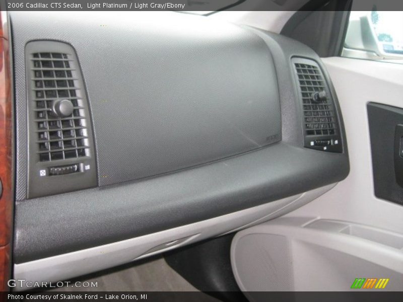 Light Platinum / Light Gray/Ebony 2006 Cadillac CTS Sedan