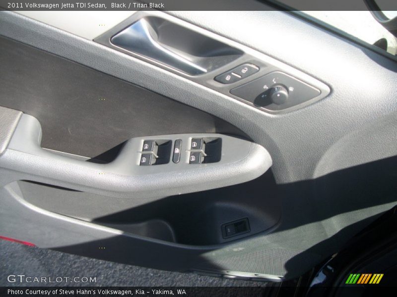 Black / Titan Black 2011 Volkswagen Jetta TDI Sedan