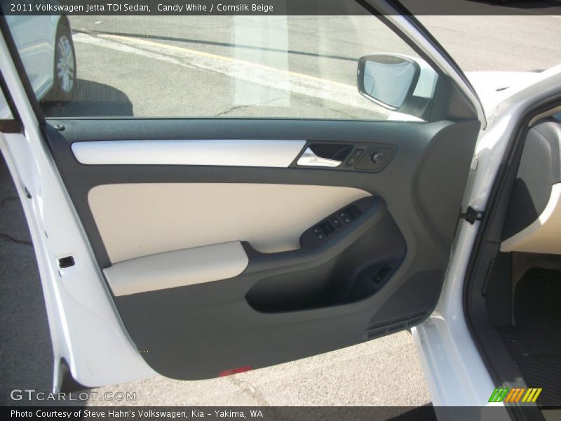 Candy White / Cornsilk Beige 2011 Volkswagen Jetta TDI Sedan
