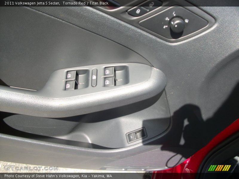 Tornado Red / Titan Black 2011 Volkswagen Jetta S Sedan