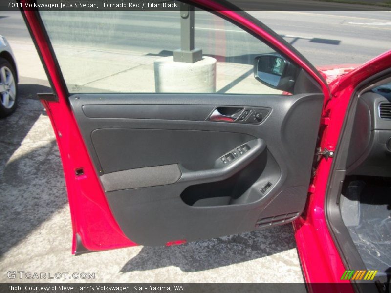 Tornado Red / Titan Black 2011 Volkswagen Jetta S Sedan