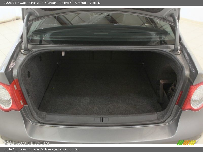  2006 Passat 3.6 Sedan Trunk