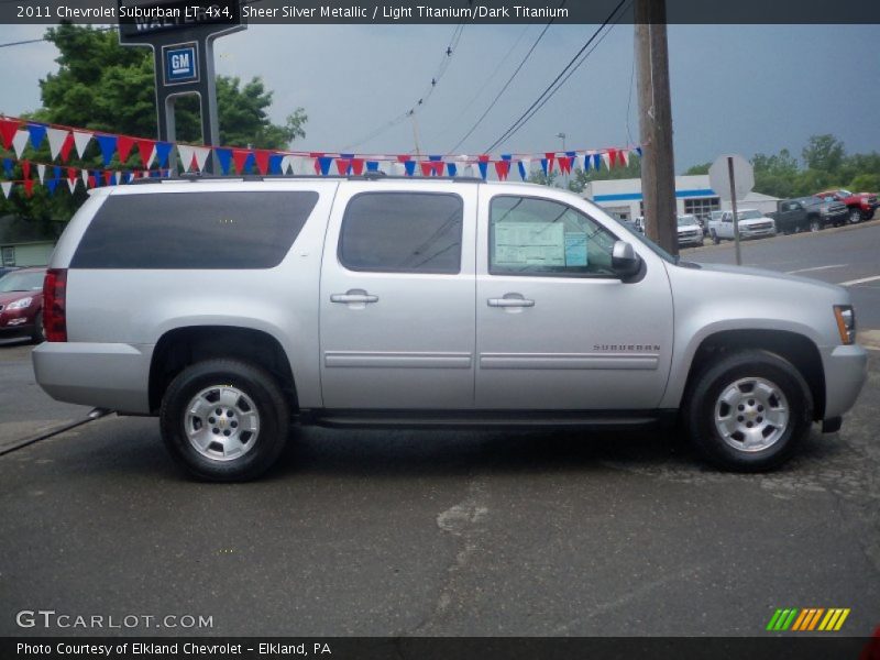 Sheer Silver Metallic / Light Titanium/Dark Titanium 2011 Chevrolet Suburban LT 4x4