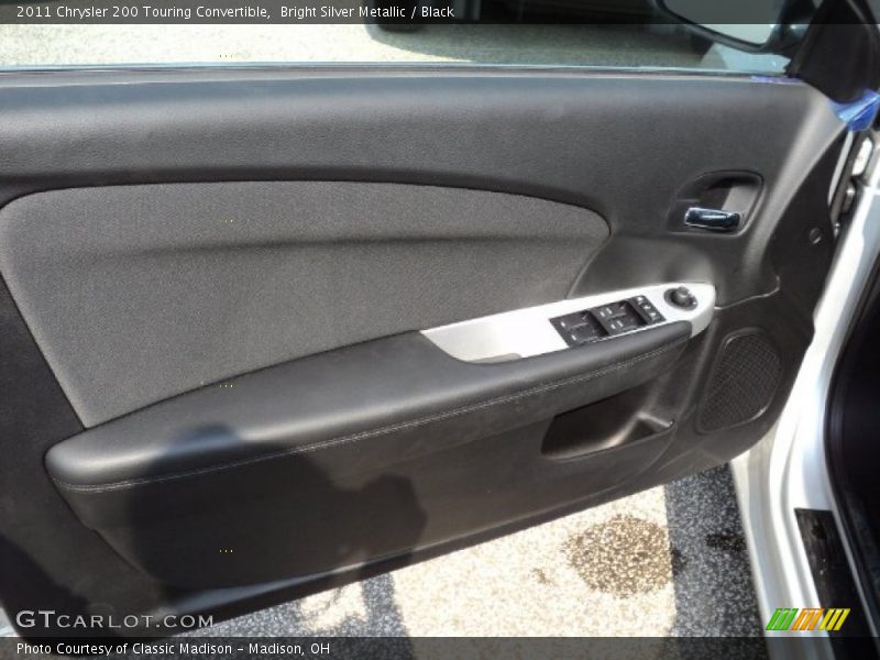 Bright Silver Metallic / Black 2011 Chrysler 200 Touring Convertible