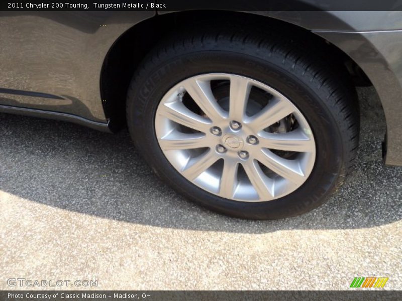 Tungsten Metallic / Black 2011 Chrysler 200 Touring