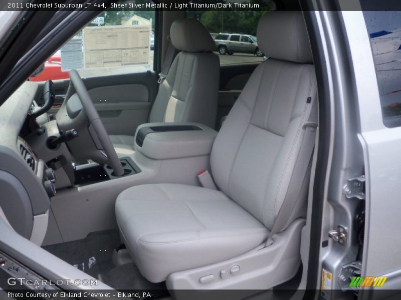 Sheer Silver Metallic / Light Titanium/Dark Titanium 2011 Chevrolet Suburban LT 4x4