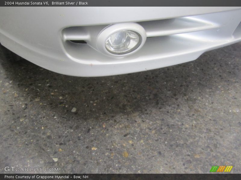 Brilliant Silver / Black 2004 Hyundai Sonata V6