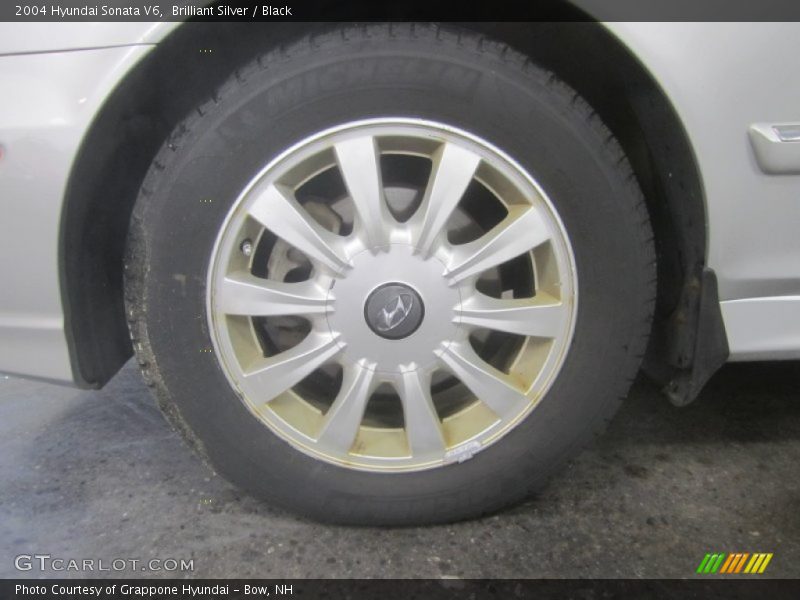 Brilliant Silver / Black 2004 Hyundai Sonata V6
