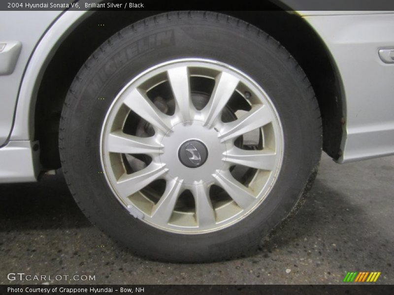 Brilliant Silver / Black 2004 Hyundai Sonata V6