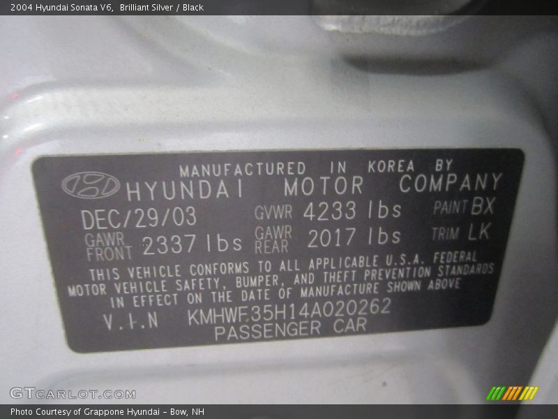 Brilliant Silver / Black 2004 Hyundai Sonata V6